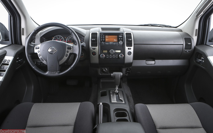 nissan frontier platinum interior