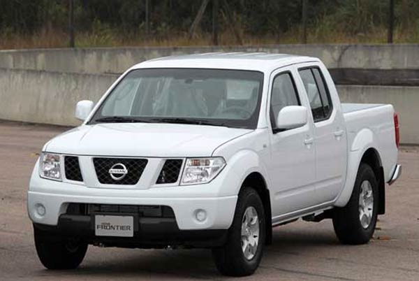 nissan frontier se 2011