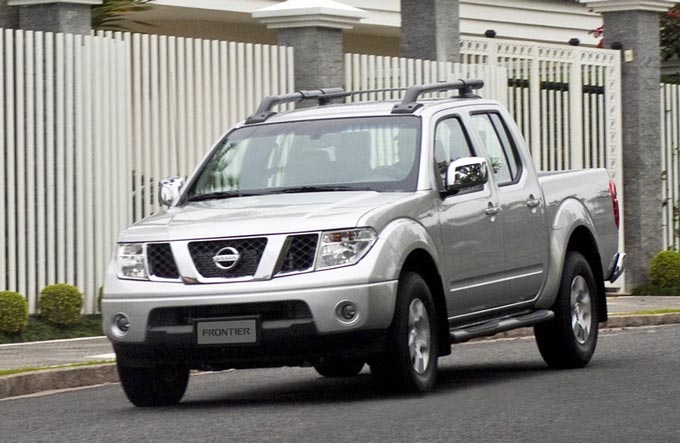 nissan frontier le 2012