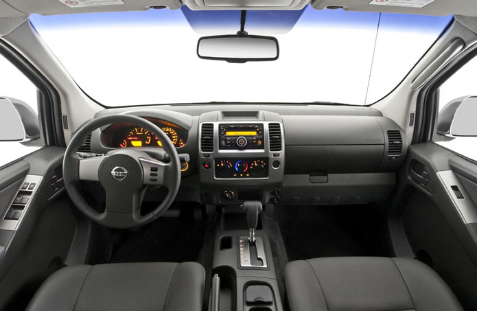 interior nissan frontier 2012