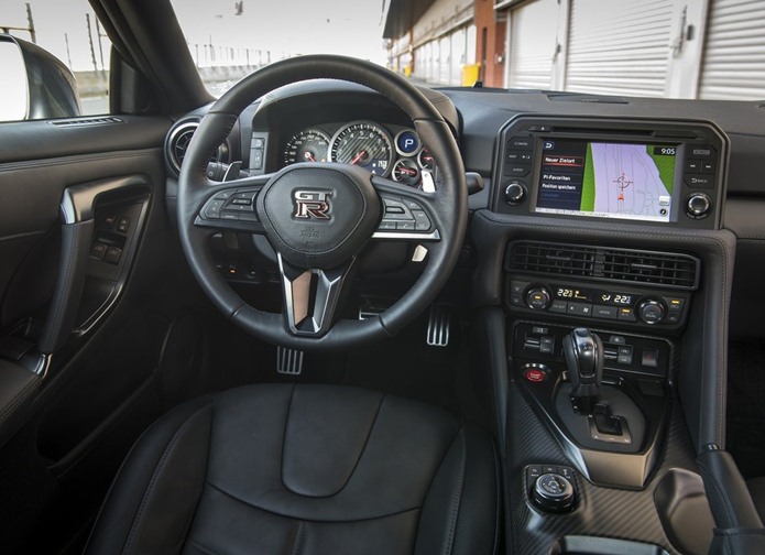 nissan gt-r 2017 interior