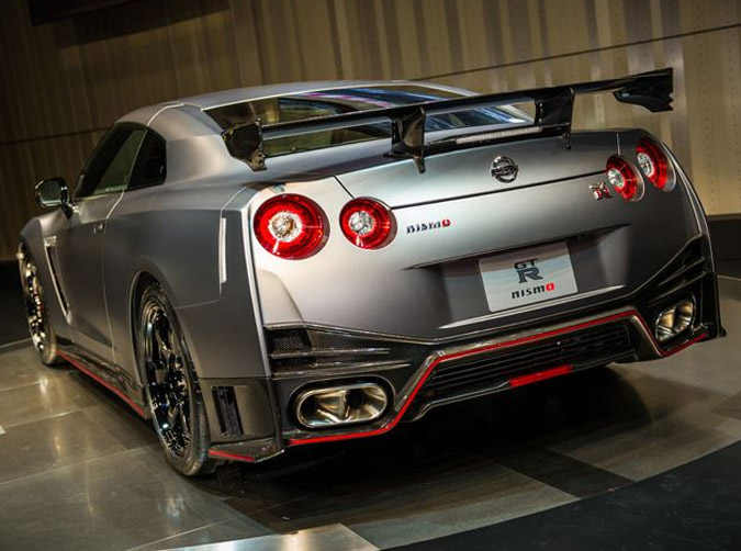 nissan gt-r nismo 2014