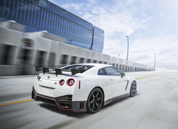 nissan gt-r 2016 45th anniversary gold edition