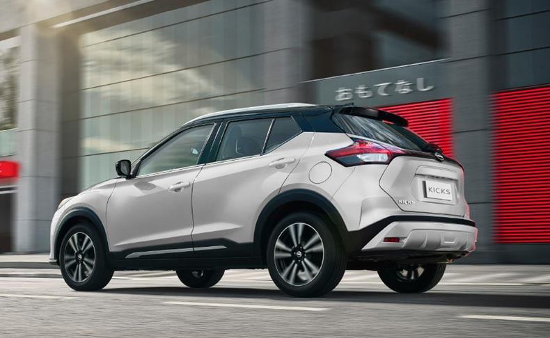 nissan kicks 2023