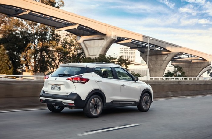 nissan kicks 2017