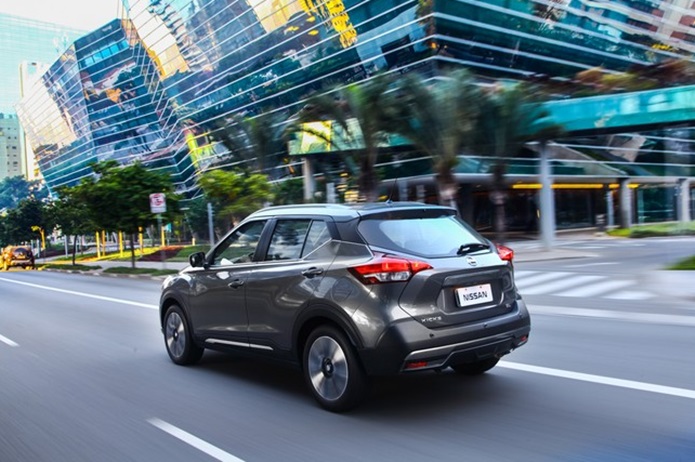 nissan kicks brasil traseira