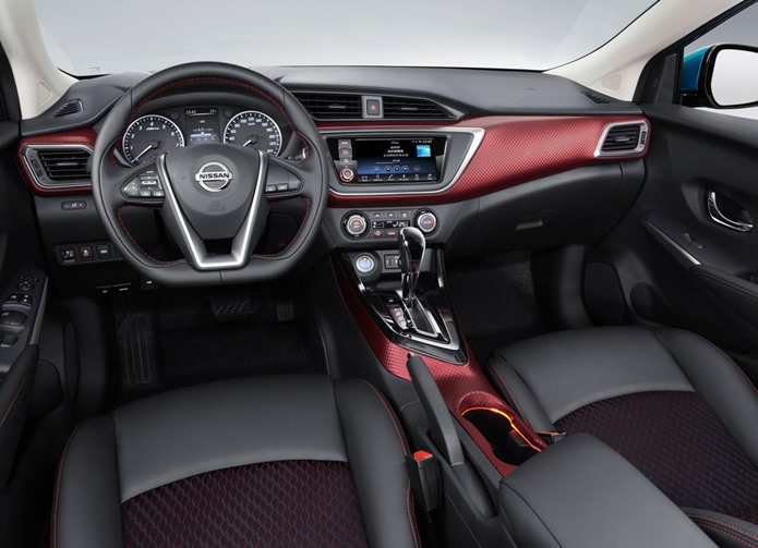 nissan lannia interior painel