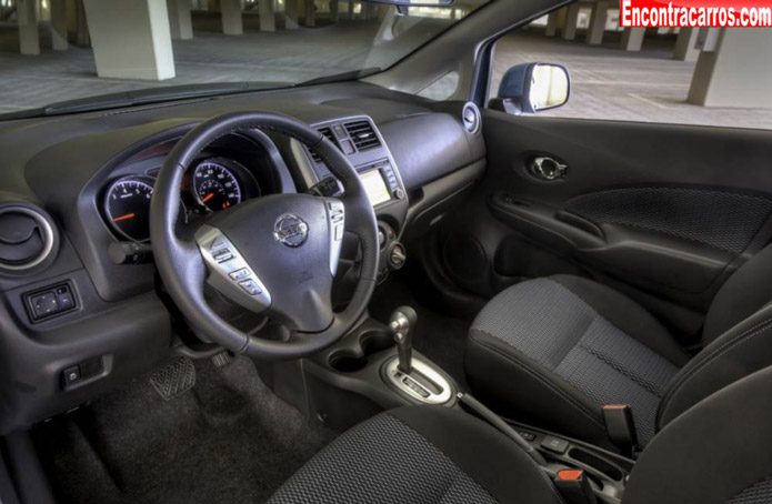 nissan versa note 2014 interior versão eua