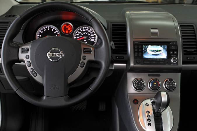 nissan sentra SE 2011 interior