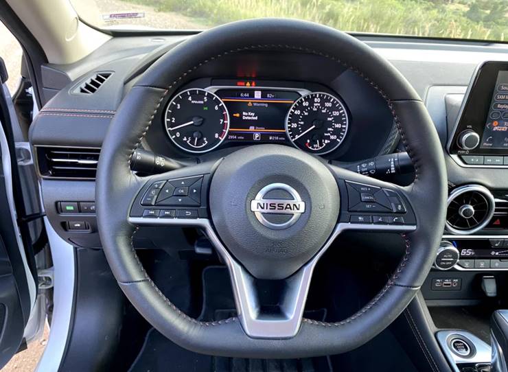 novo sentra 2022 interior volante