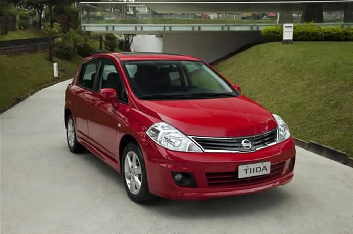 nissan tiida sl 2012 brasil