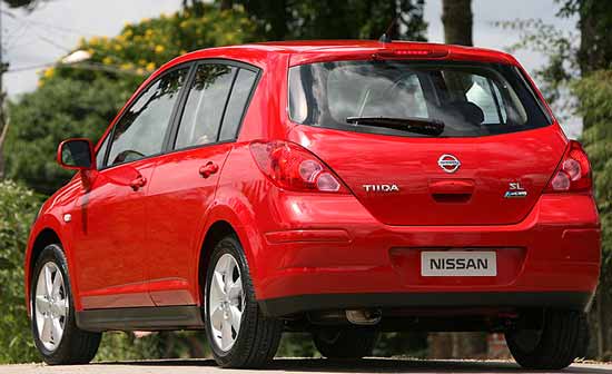 nissan tiida 2010