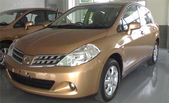 nissan tida 2010