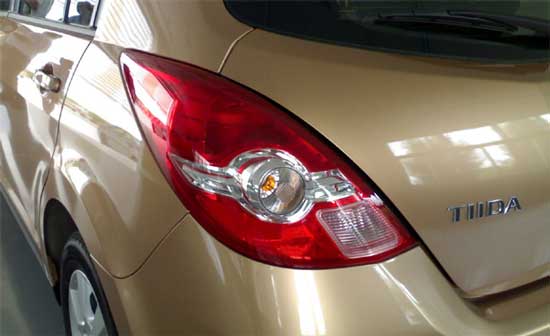 nissan tida 2010