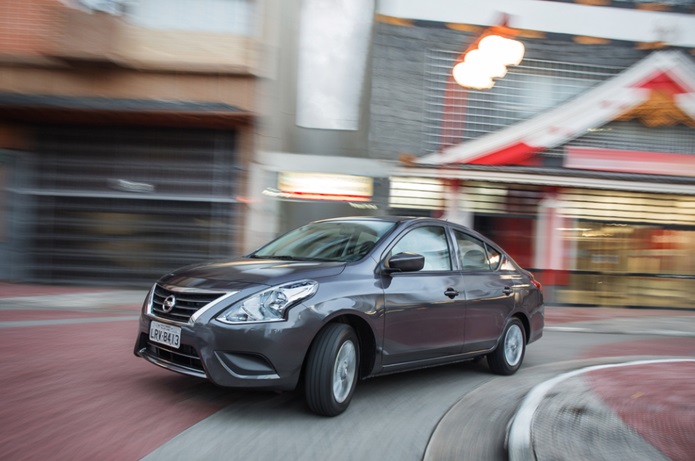 nissan versa 2015 2016