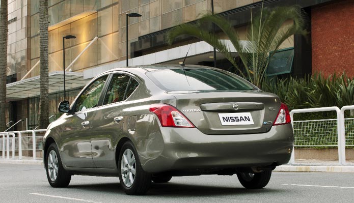 novo nissan versa sl