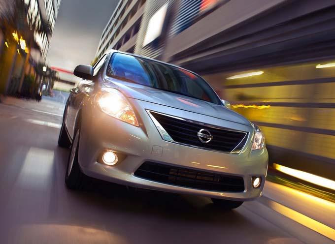 Nissan revela o Versa Sedan 2012, o novo Tiida sedan 1 nissan tiida sedan 2012 - nissan versa sedan 2012
