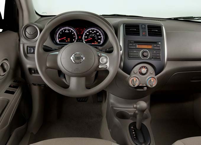 nissan versa sedan 2012 interior painel