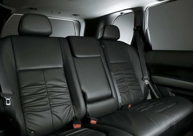 nissan x trail interior banco traseiro