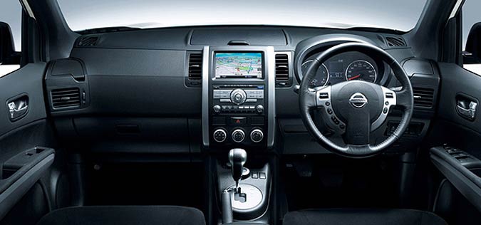 nissan x-trail 2011 interior painel