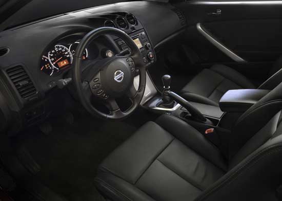 interior 2010 nissan altima coupe