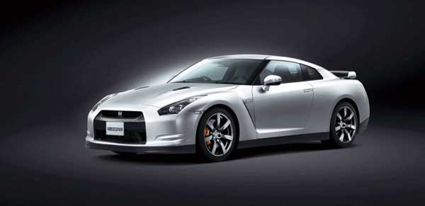 nissan gt-r 2010