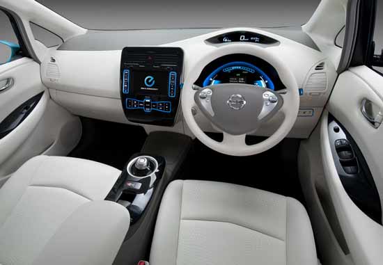 interior nissan leaf