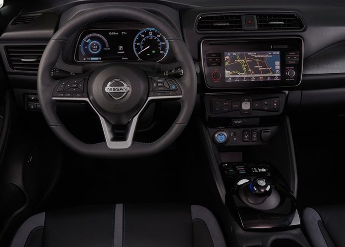 nissan leaf 2018 interior painel