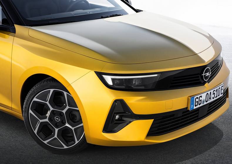 opel astra 2022 detalhe dianteira faróis