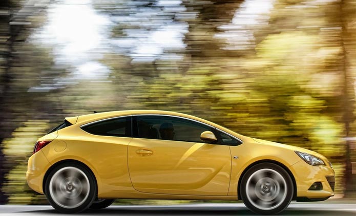 Opel Astra GTC é apresentado na Europa 3 opel astra gtc