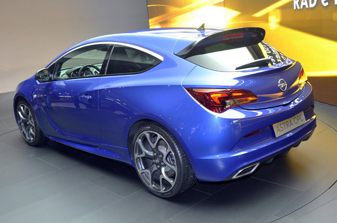 opel astra opc 2012