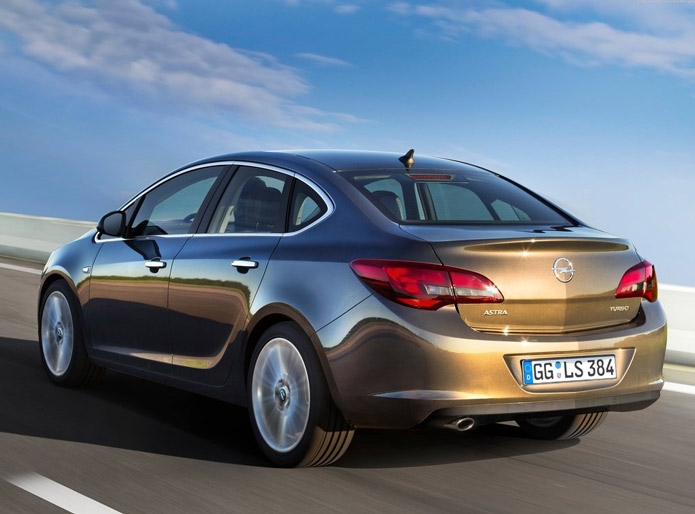 opel astra sedan 2013