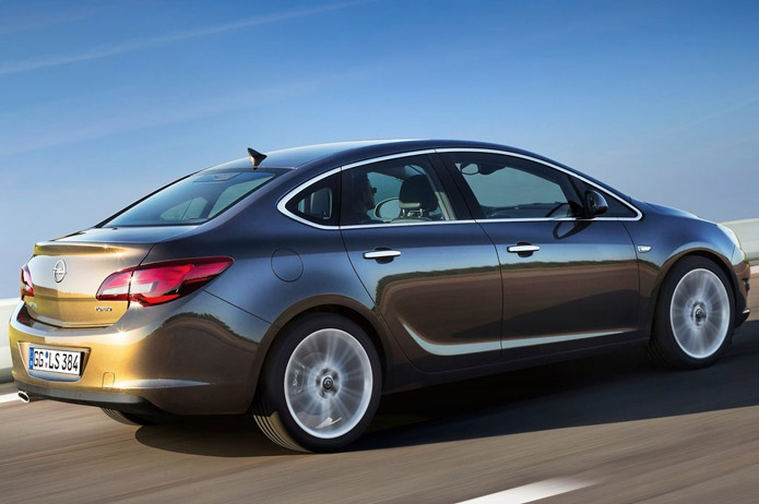 novo opel astra sedan 2013