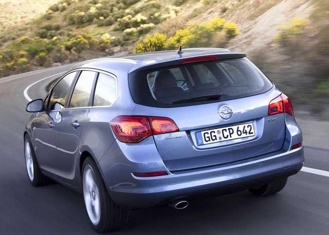 opel astra sports tourer / perua astra