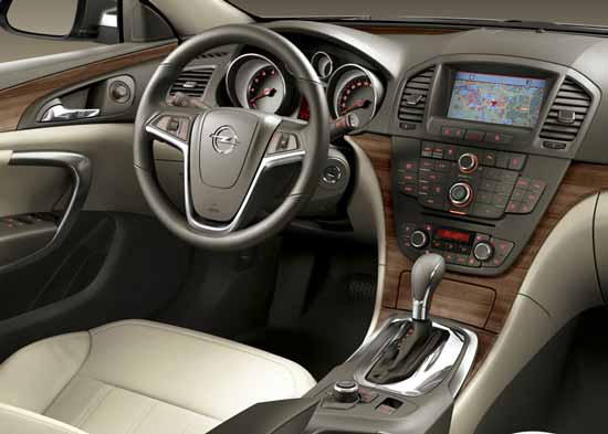 opel insignia sports tourer interior