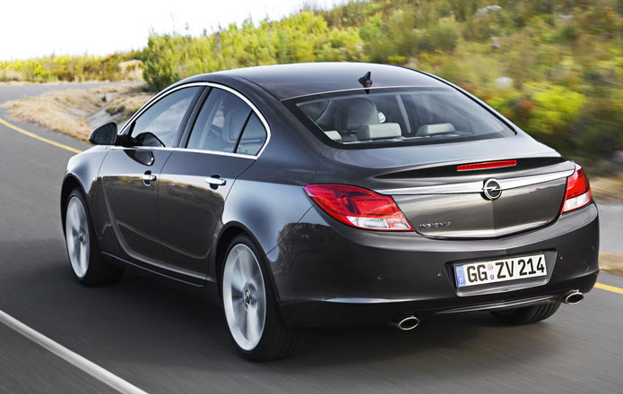 opel insignia 2012 traseira