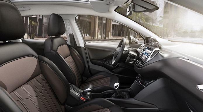 novo peugeot 2008 interior