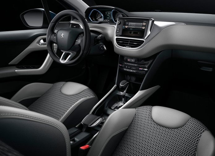 novo peugeot 2008 2017 interior