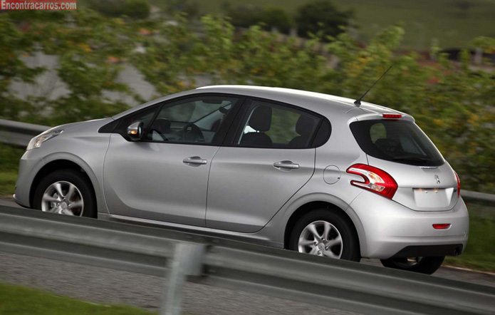 peugeot 208 active pack 2014