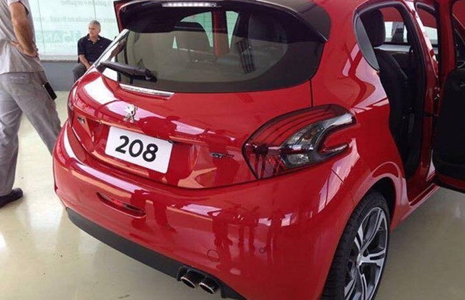 peugeot 208 gt 2017