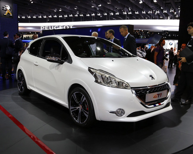 novo peugeot 208 gti