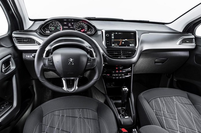 peugeot 208 griffe 2016 interior