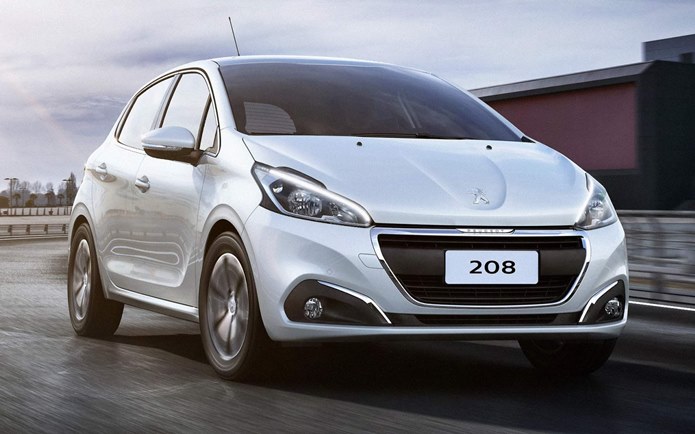 peugeot 208 2018 interior