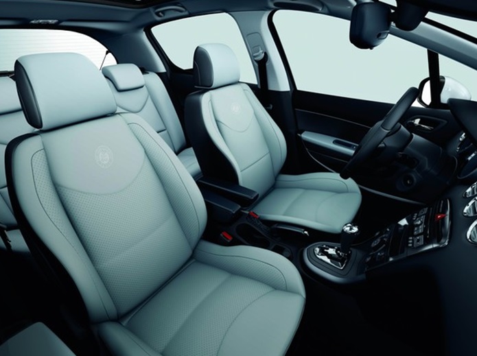 peugeot 308 roland garros 2015 interior