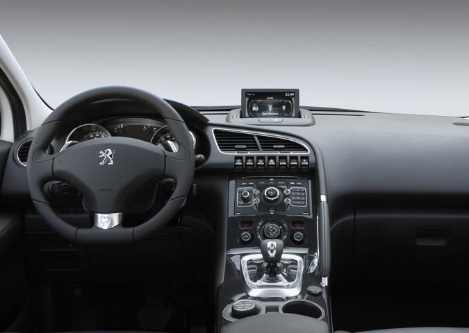 interior peugeot 3008 hybrid 2011