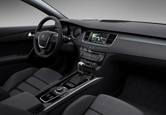 peugeot 508 interior banco traseiro