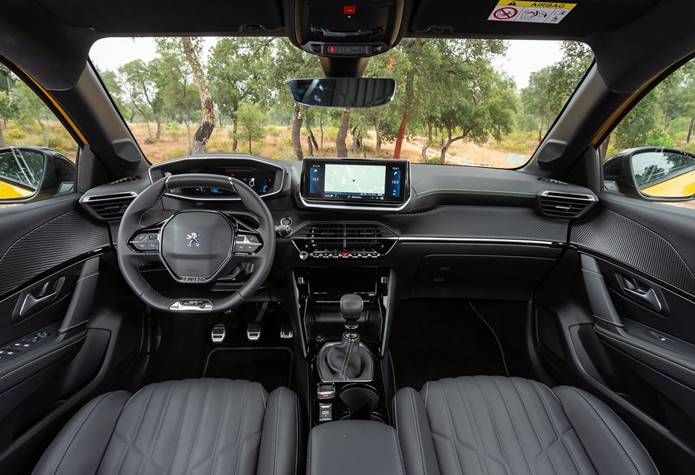 novo peugeot 208 GT Line 2021 interior