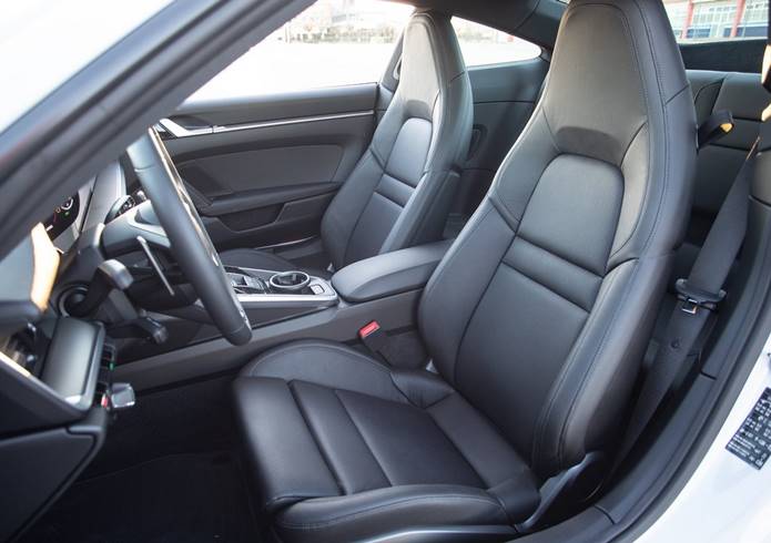 porsche 911 carrera 2019 2020 interior