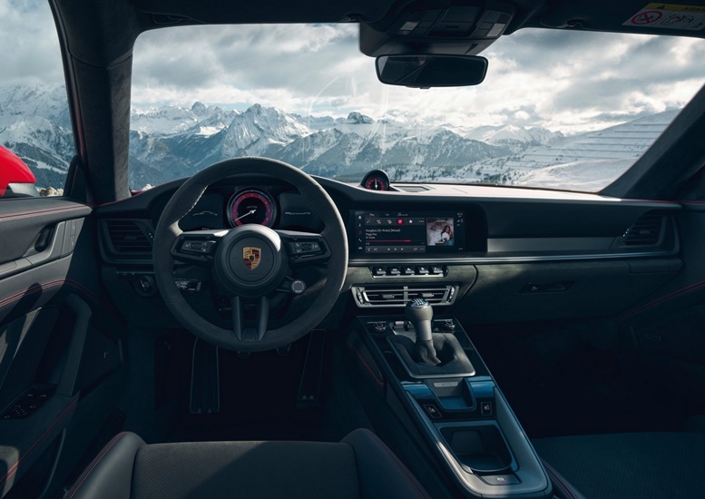 porsche 911 gts 2022 interior