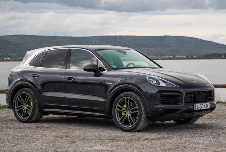 porsche cayenne 2021